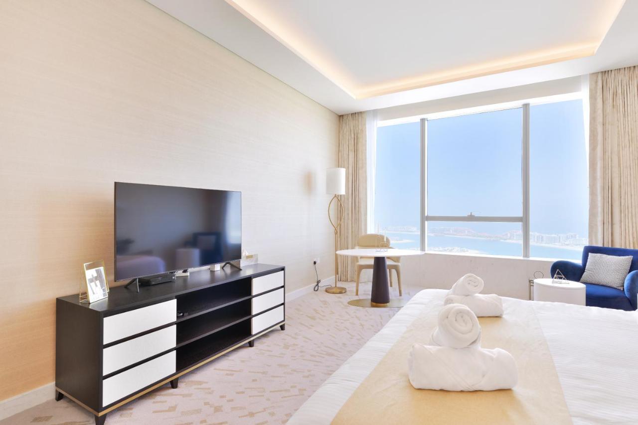 Ultra Luxury Palm Tower With Shared Hotel Facilities Dubai Exterior photo