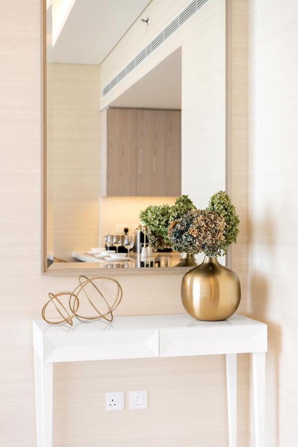 Ultra Luxury Palm Tower With Shared Hotel Facilities Dubai Exterior photo