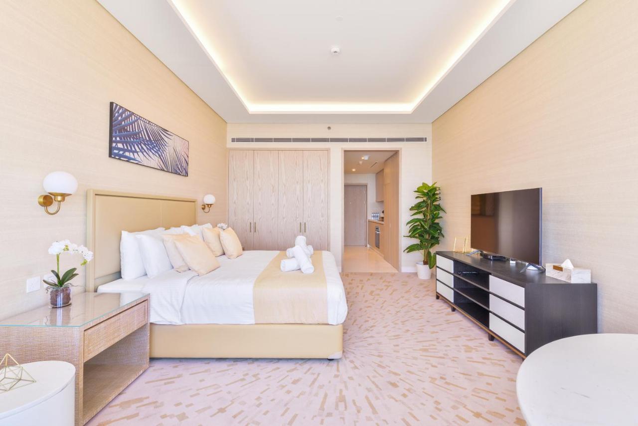 Ultra Luxury Palm Tower With Shared Hotel Facilities Dubai Exterior photo