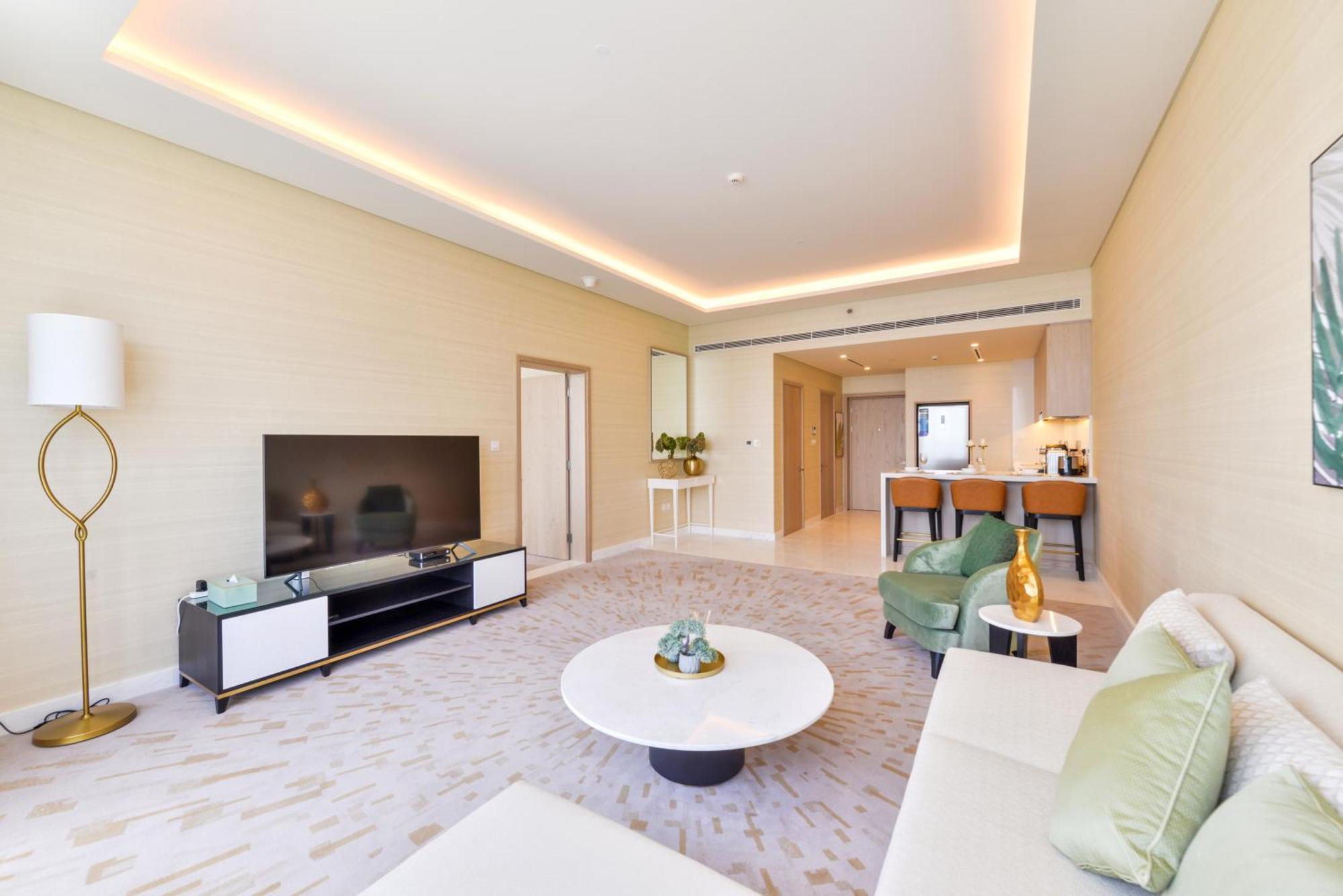 Ultra Luxury Palm Tower With Shared Hotel Facilities Dubai Exterior photo