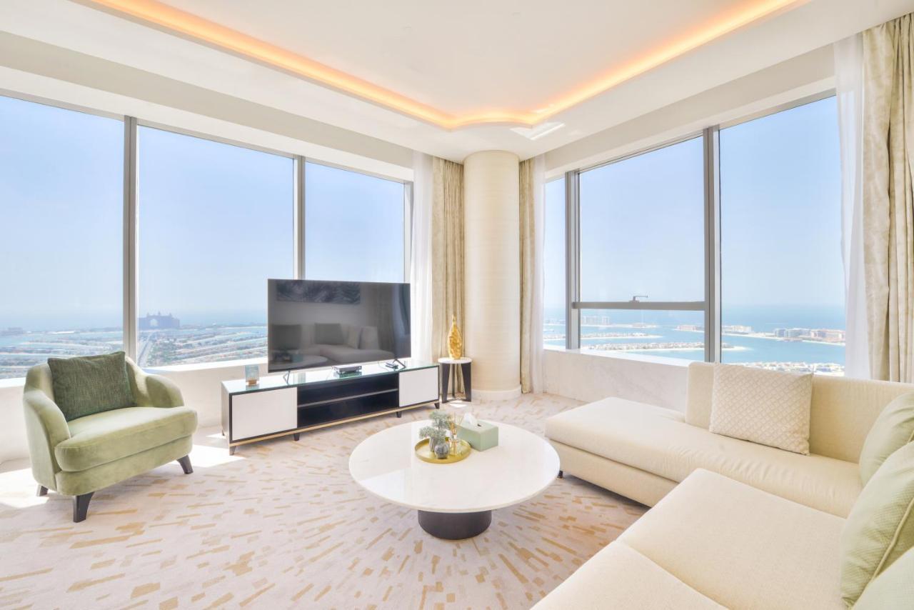 Ultra Luxury Palm Tower With Shared Hotel Facilities Dubai Exterior photo